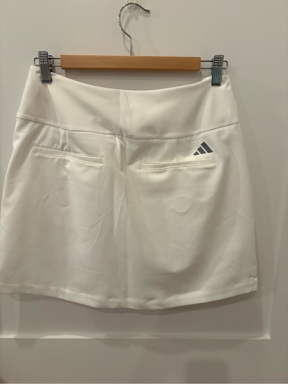 Brand new with tags, white Adidas skort sz S - Picture 3 of 5
